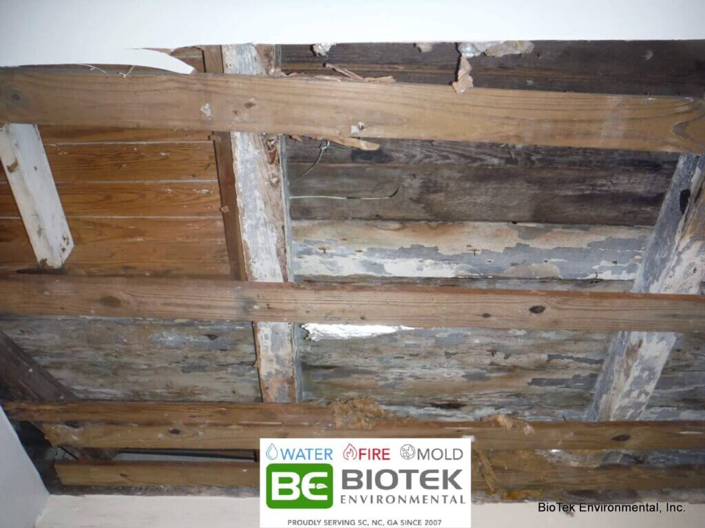 Structural damage celling of home.